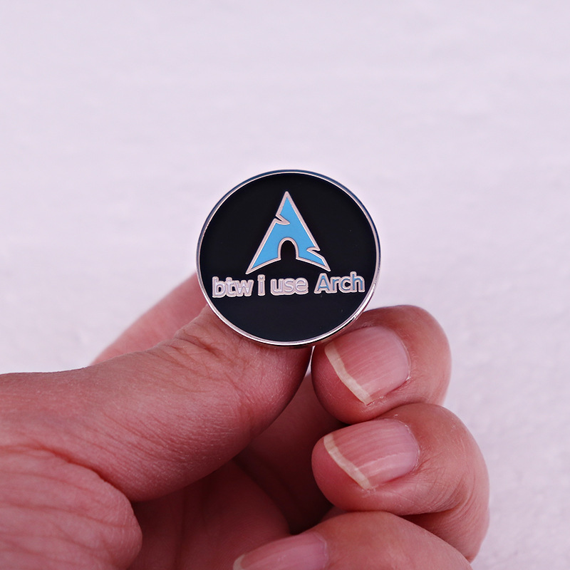 1個入り「BTW I Use Arch」エナメルピン - A - Tech Accessories Gifts のレビューと価格